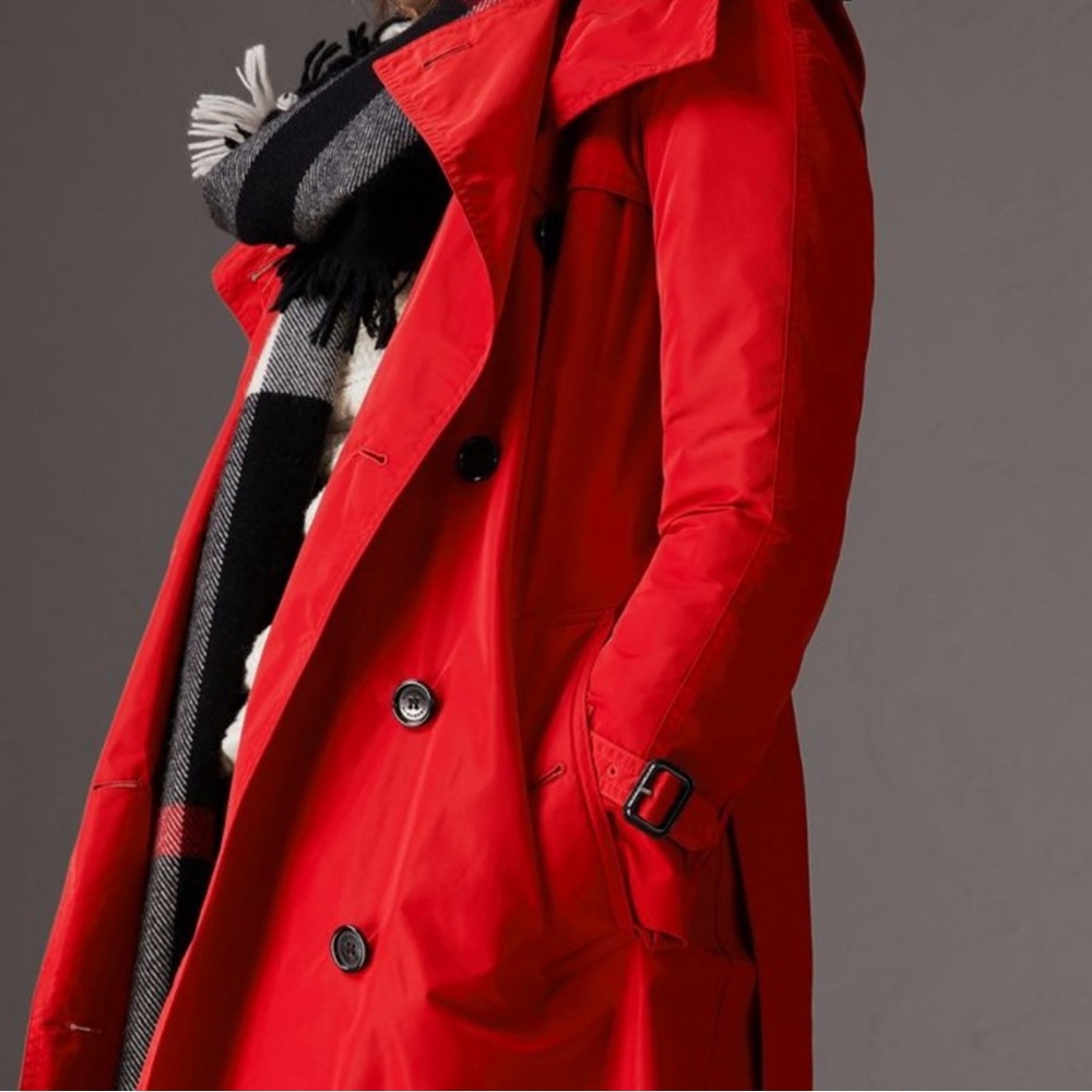 New Burberry rain coat